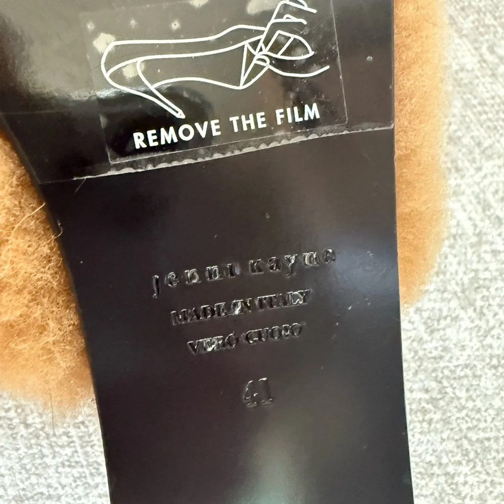 Jenni Kayne Tan Slides - Picture 3 of 4